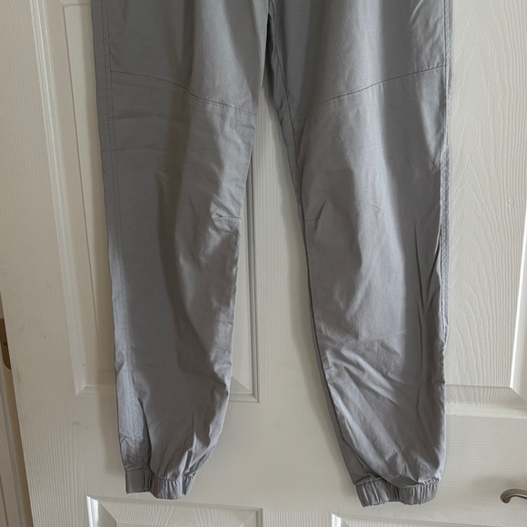 Hollister Light Gray Joggers for Men - Picture 2 of 4